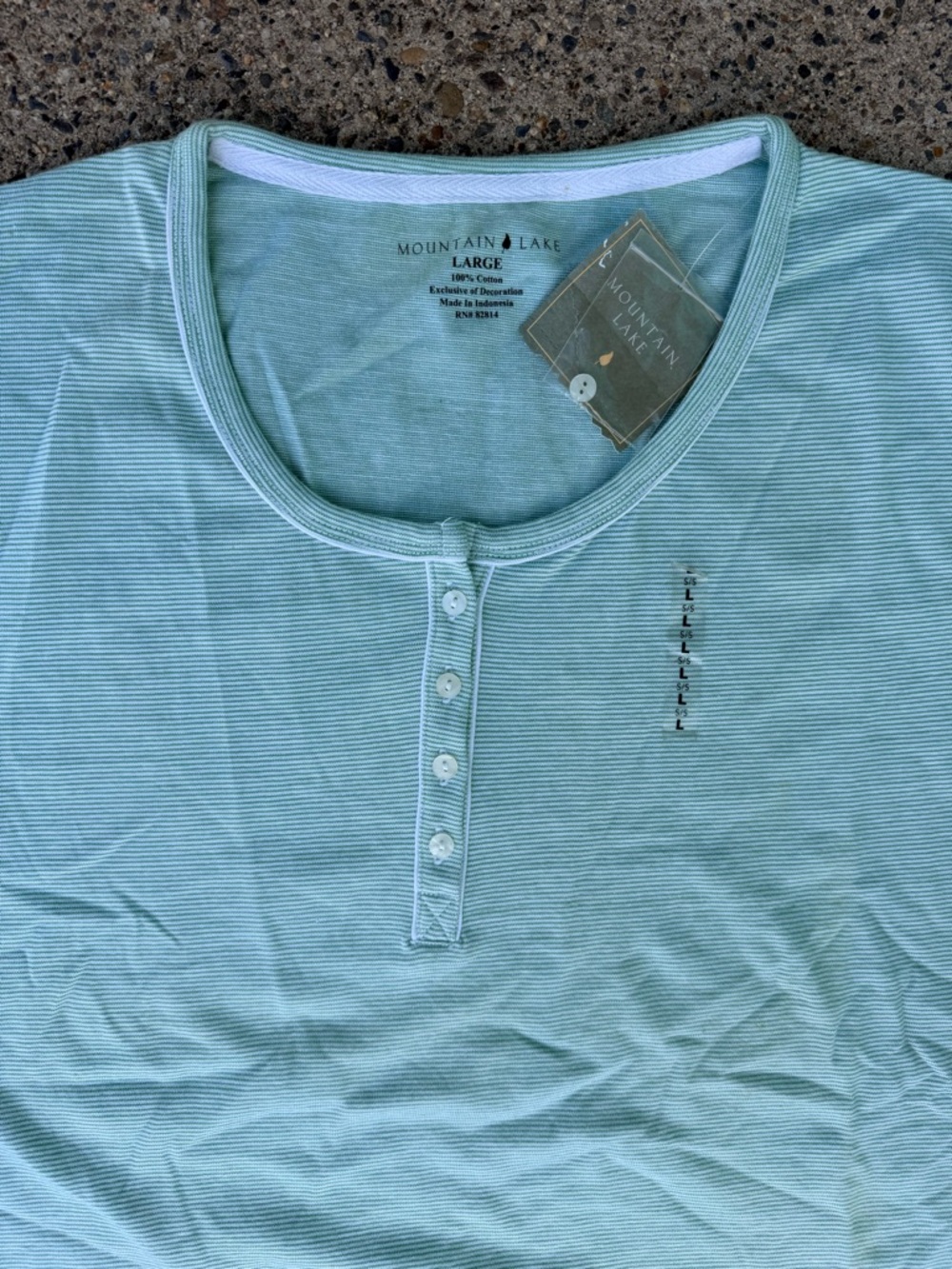 Mountain Lake Mint Green Striped Henley Top L 100% cotton